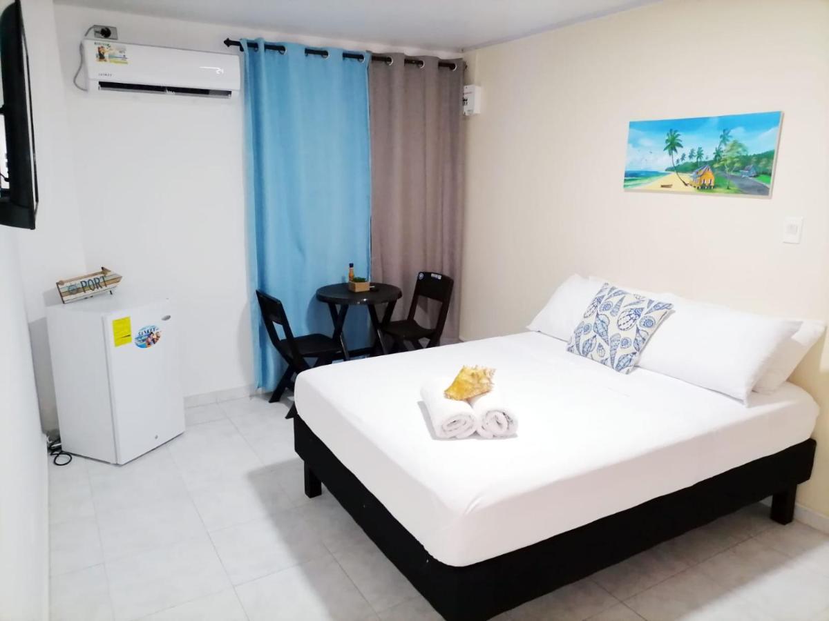 Aparta Hotel Jhonny Cay Сан-Андрес Экстерьер фото